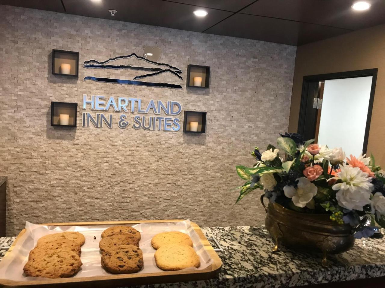 Heartland Inn And Suites Wheatland Exterior foto