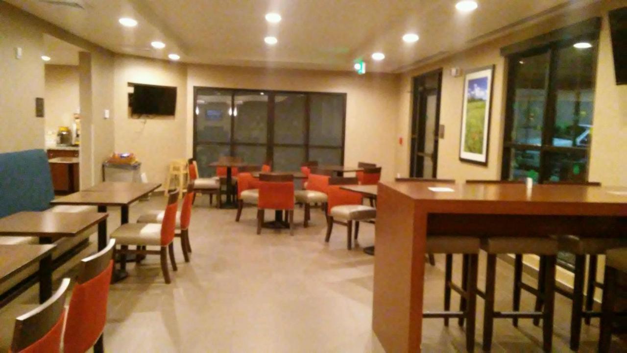 Heartland Inn And Suites Wheatland Exterior foto